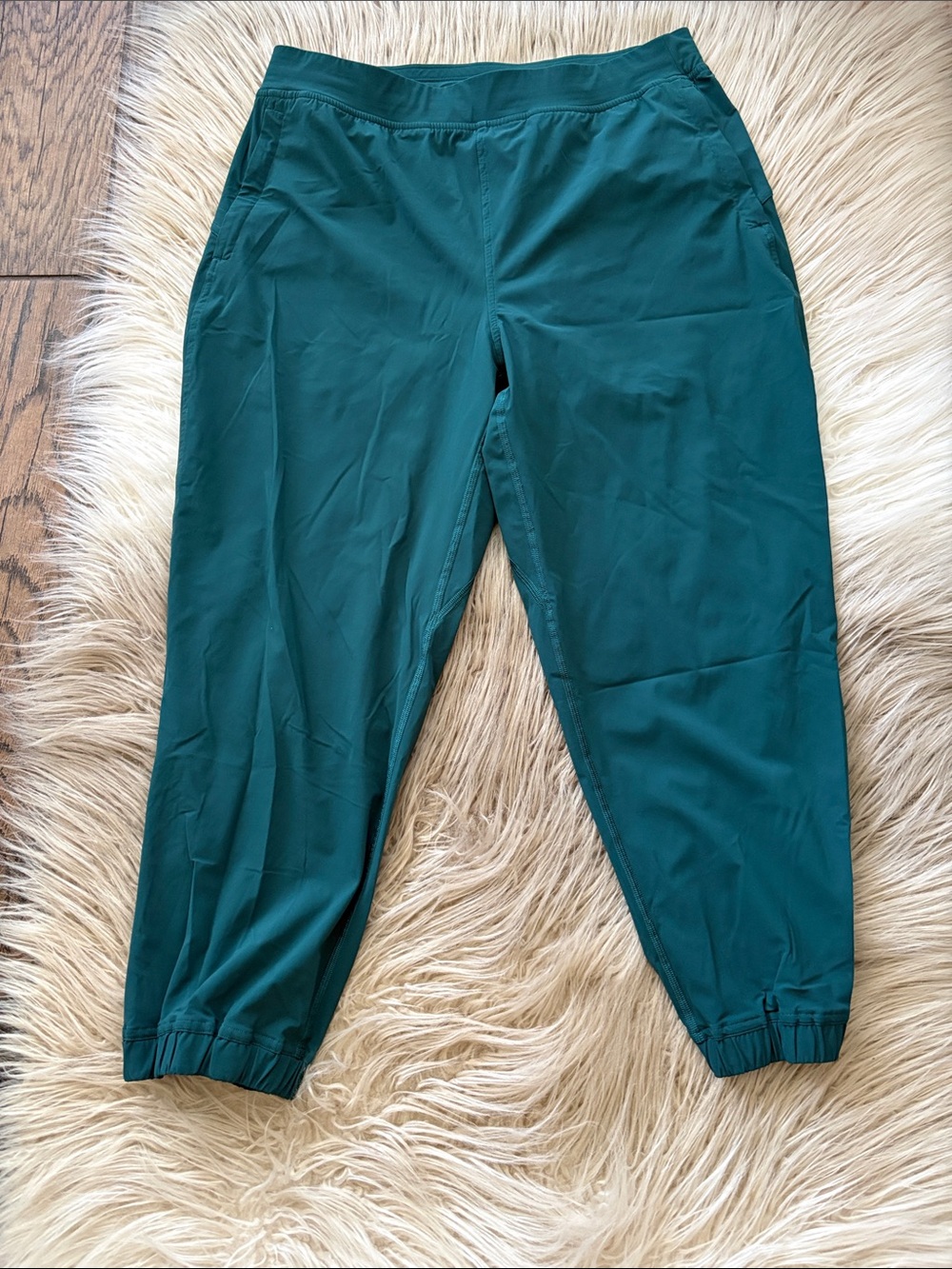 Lululemon Adapted State HR Cropped Jogger sz 10